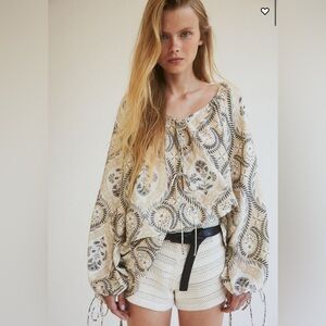 H&M Cream and Black Patterned Blouse